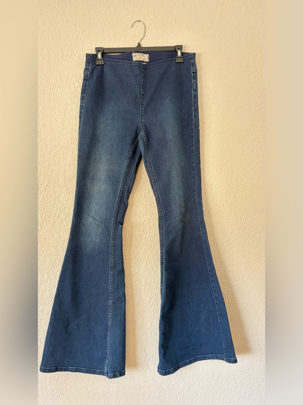 Free People Dark Wash Flared Jeans - Blue